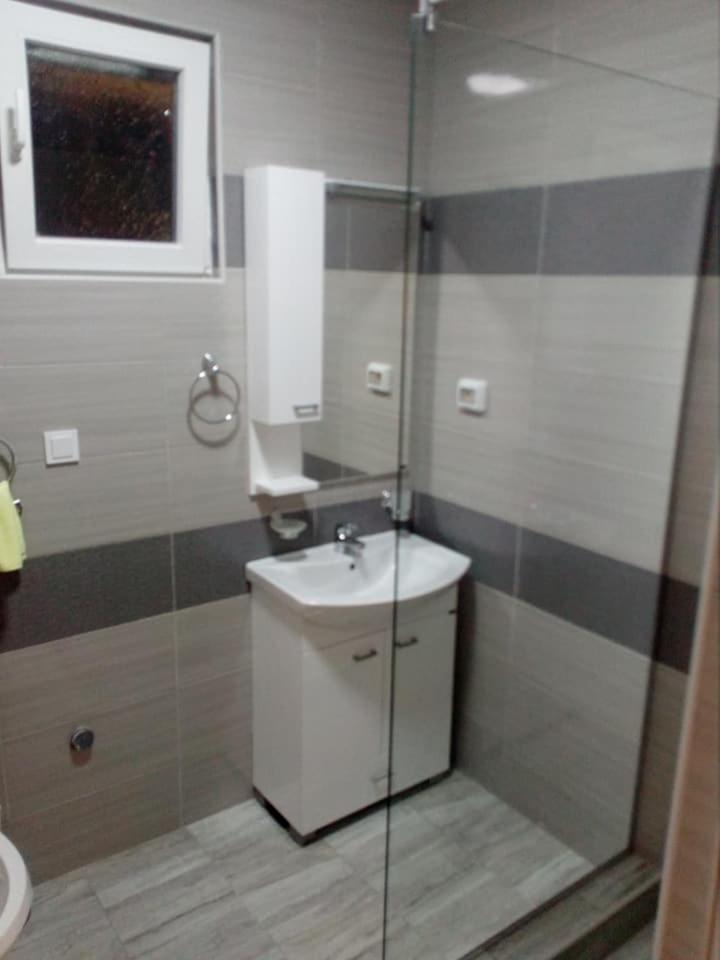 Apartmani M&V Sutomore Esterno foto