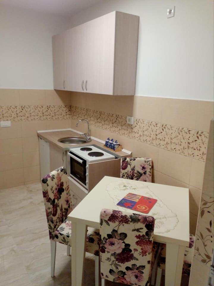 Apartmani M&V Sutomore Esterno foto
